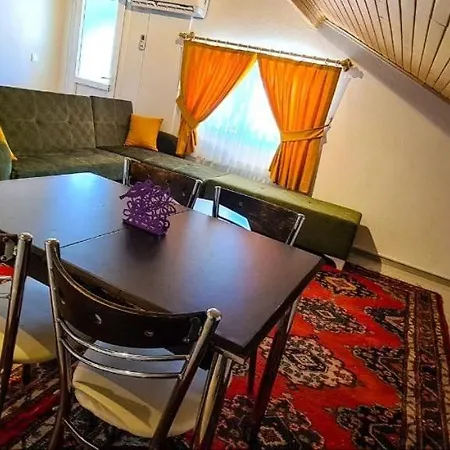 Ada Apartment